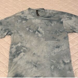 Men's Lululemon Blue Tie-Dye Shirt